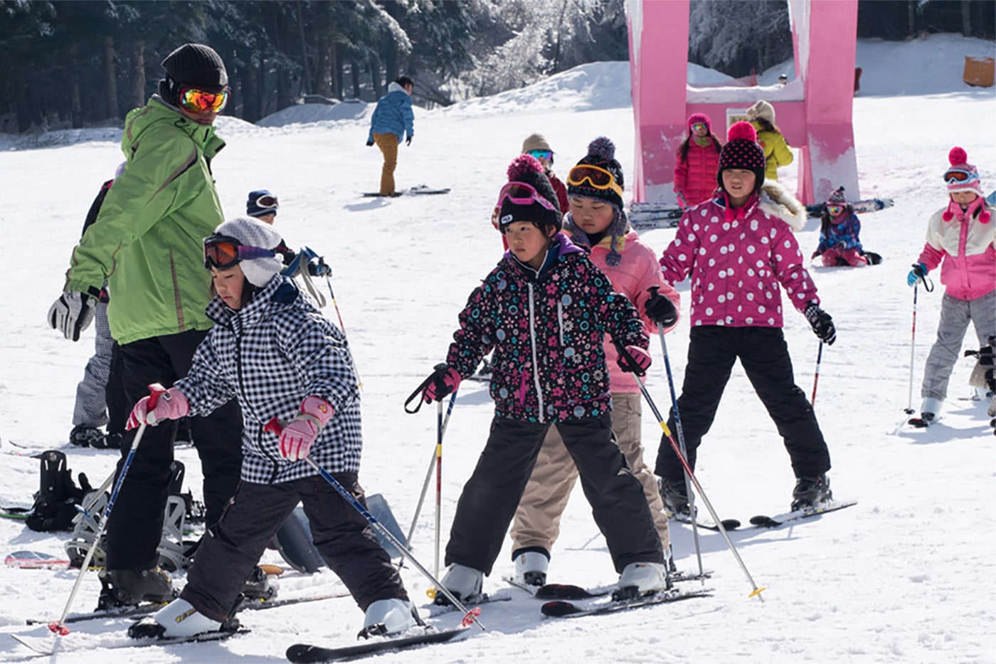 Kids ski lesson Japan